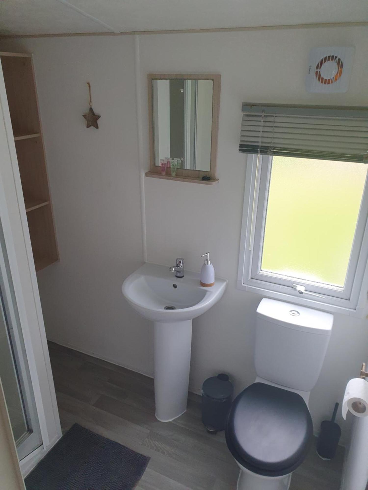 Billing Aquadrome Hotell Northampton Exteriör bild